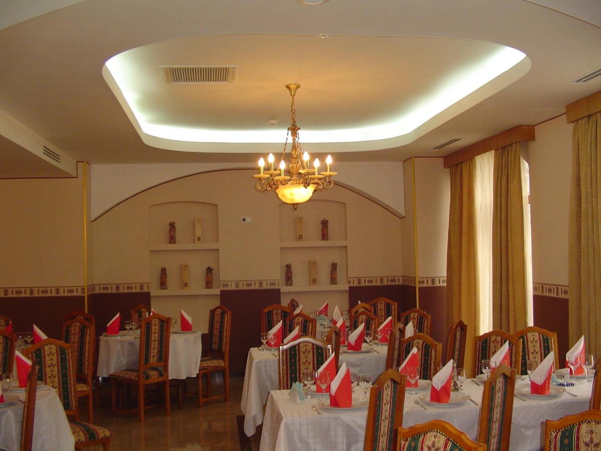 Hotel Europa Ploiesti Luaran gambar