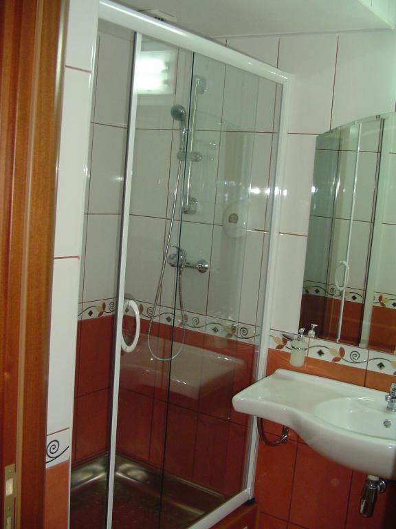 Hotel Europa Ploiesti Bilik gambar