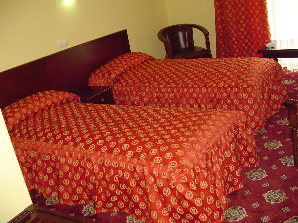 Hotel Europa Ploiesti Bilik gambar