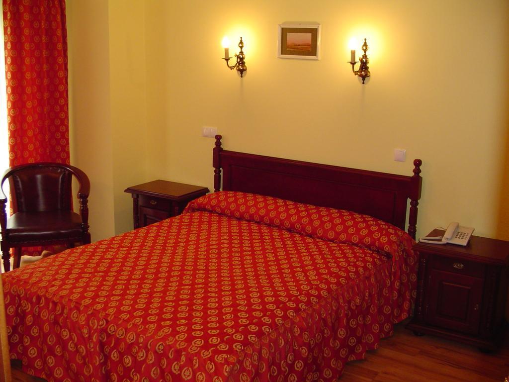 Hotel Europa Ploiesti Bilik gambar